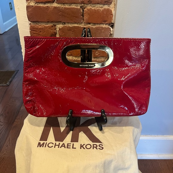 Michael Kors Vintage Red Patent Leather Purse Bag Clutch Gold Accents Rare - Picture 5 of 11